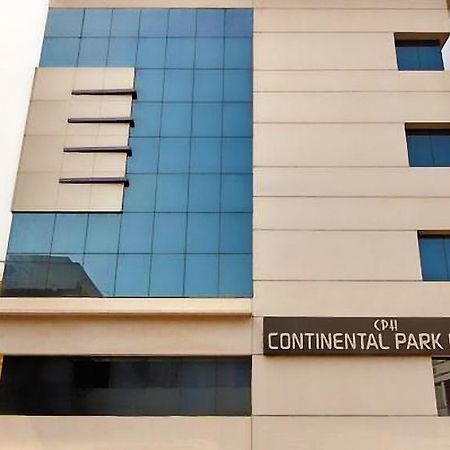 Continental Park Hotel Vijayawāda Buitenkant foto