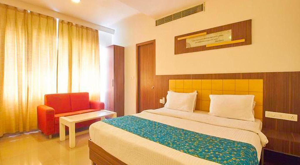 Continental Park Hotel Vijayawāda Buitenkant foto